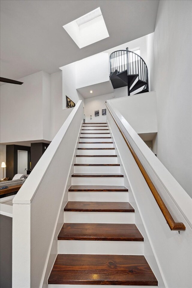 2976 Commerce St, Houston, TX 77003 - stairs featuring a skylight