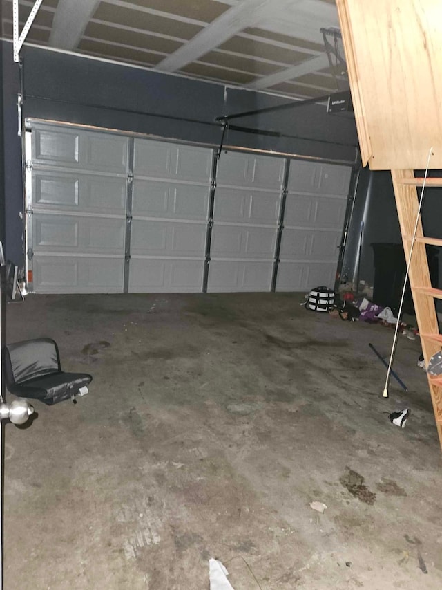 1710 Penina Dr, Crosby, TX 77532 - view of garage
