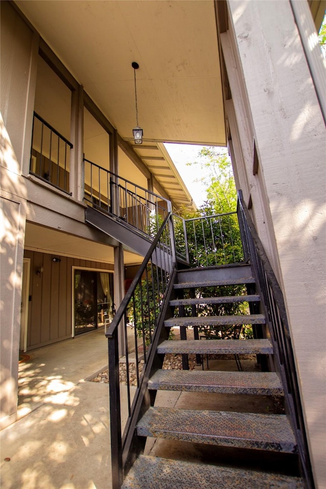 8615 Putnam Dr Unit C, Austin, TX 78757 - photo 3