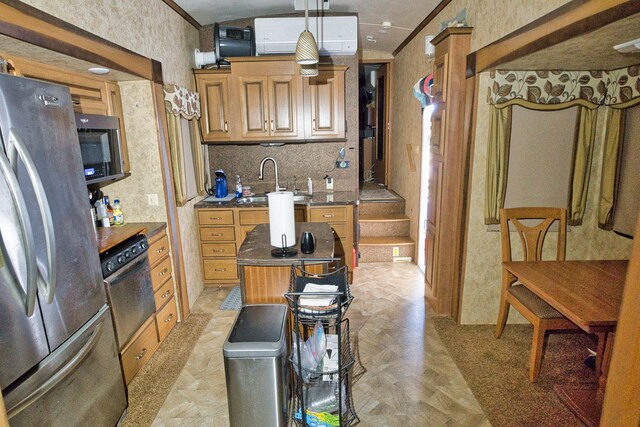 200 County Road 201, Sargent, TX 77414