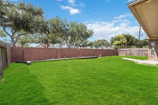 2210 Pearl Bay Ct, Pearland, TX 77584 - view of yard