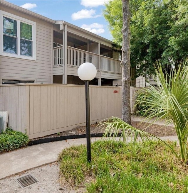 9566 Windswept Ln Unit 9566, Houston, TX 77063 - view of side of property