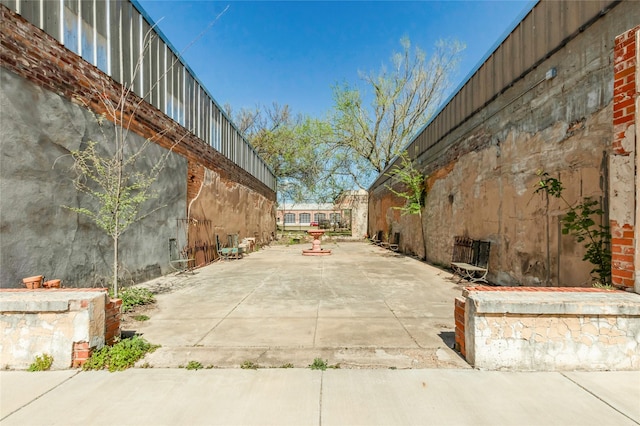 724 S Main St, Calvert, TX 77837 - exterior space featuring a patio area