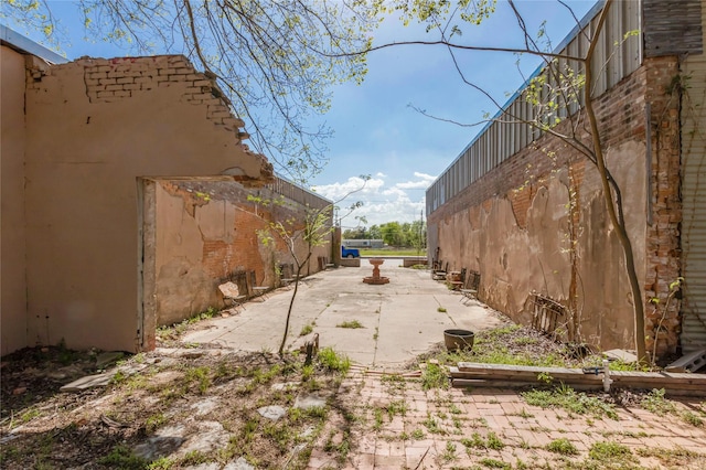 724 S Main St, Calvert, TX 77837 - exterior space with a patio area and concrete driveway