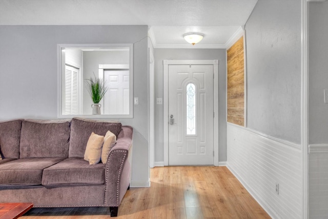 3306 Brookdale Dr, Houston, TX 77339 - entrance foyer with light wood-type flooring and baseboards