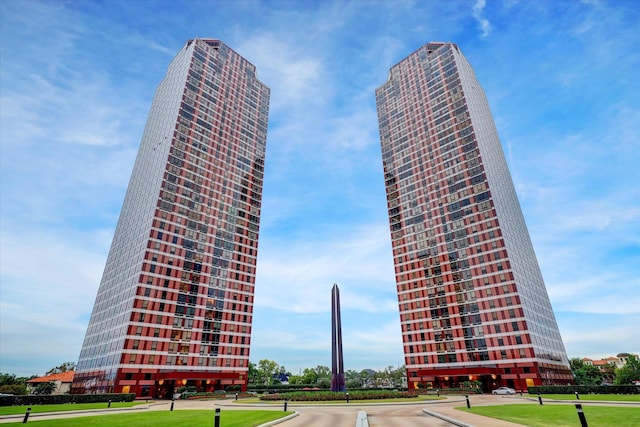 view of building exterior