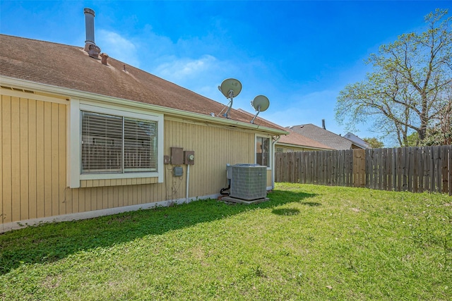 13322 Chaston Dr, Houston, TX 77041 - rear view of house featuring central AC unit