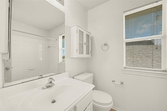 2904 Bristol Bend Ln, Dickinson, TX 77539 - full bathroom with toilet, vanity, a shower, and baseboards