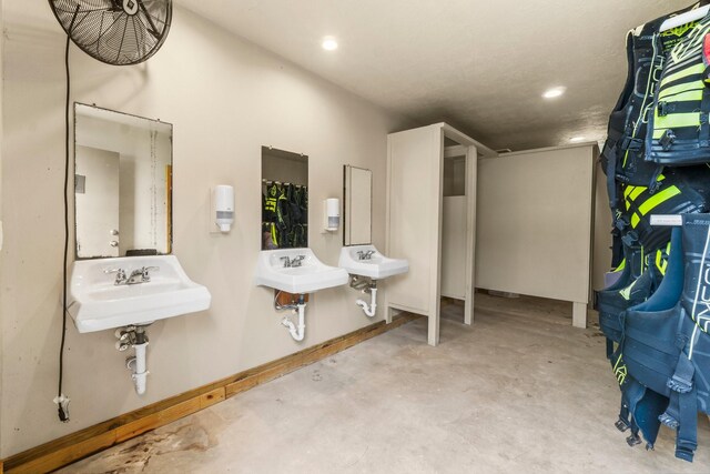 5001 US Highway 190 W, Point Blank, TX 77364