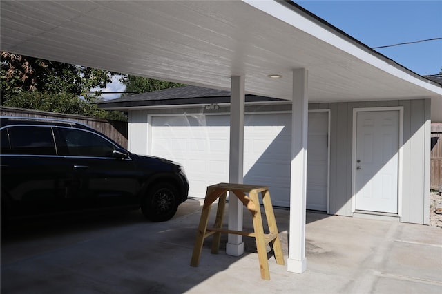 9121 Fordshire Dr, Houston, TX 77025 - garage featuring fence