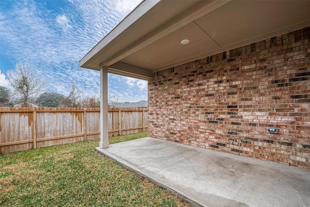 23 Greenbriar Loop, Angleton, TX 77515 - view of yard featuring a patio area