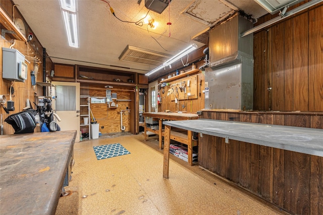 2902 Patricia St, La Marque, TX 77568 - basement with a workshop area