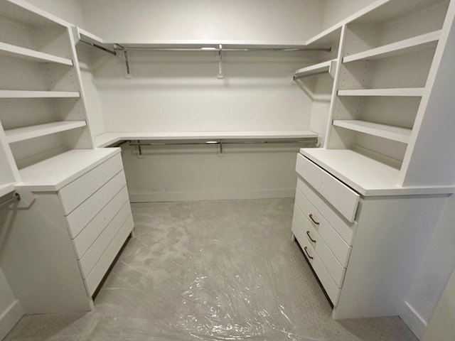 626 E 14th St, Houston, TX 77008 - view of walk in closet