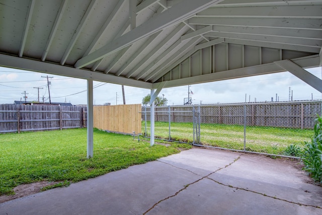 2821 1st Ave N, Texas City, TX 77590 - view of patio with fence