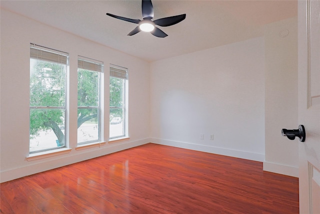 2902 Misty Park Dr, Houston, TX 77082 - spare room with wood finished floors, baseboards, and a ceiling fan