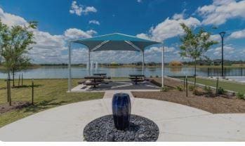 1536 River Point Dr, Friendswood, TX 77546 - view of home's community featuring a water view