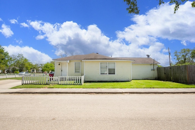 1231 W 7th St, Freeport, TX 77541 - photo 1