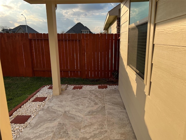 2923 Painted Sunrise Trl, Houston, TX 77045 - view of patio featuring fence