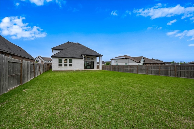 9603 Crescent Mill Dr, Missouri City, TX 77459 - view of yard featuring a fenced backyard