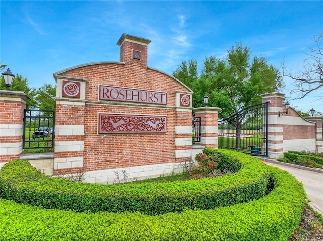 22609 E Meadowhurst Cir W, Tomball, TX 77377 - photo 2