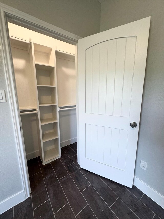 9830 Turnbow St, Houston, TX 77029 - view of closet