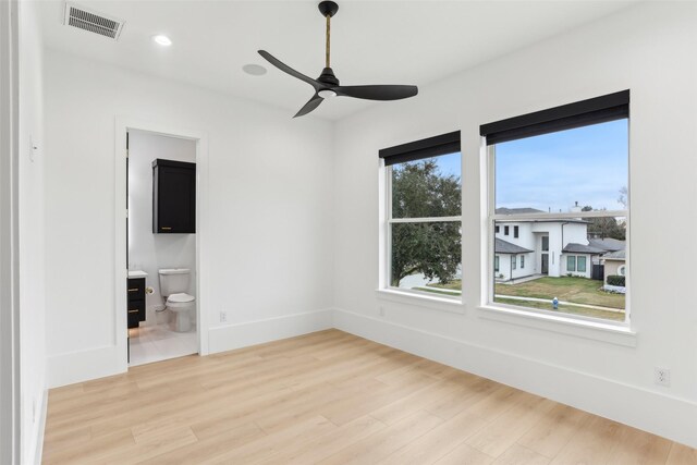 3902 Charleston St, Houston, TX 77021 - empty room with light wood finished floors, a ceiling fan, and recessed lighting