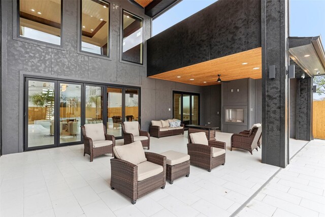 3902 Charleston St, Houston, TX 77021 - view of patio featuring an outdoor hangout area and ceiling fan
