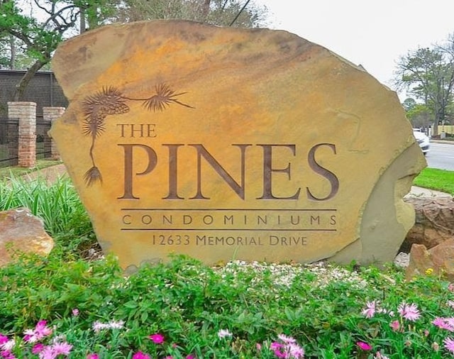 12633 Memorial Dr Unit 138, Houston, TX 77024 - view of community sign