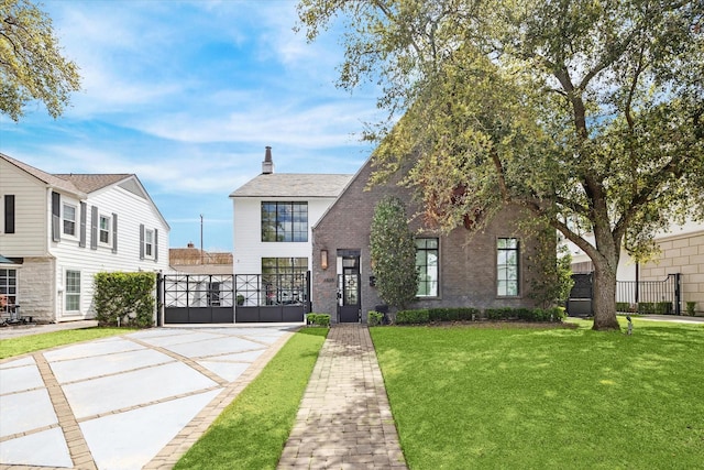 3835 Olympia Dr, Houston, TX 77019 - view of front of property featuring a gate