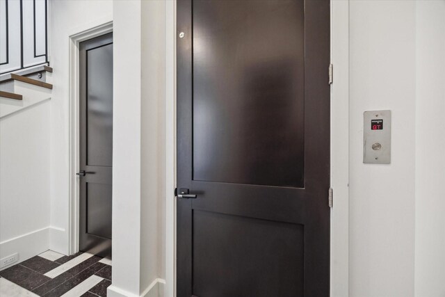 3835 Olympia Dr, Houston, TX 77019 - view of elevator