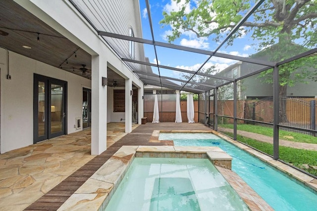 1024 Waverly St, Houston, TX 77008 - view of swimming pool featuring a patio area, fence, ceiling fan, a pool with connected hot tub, and a lanai