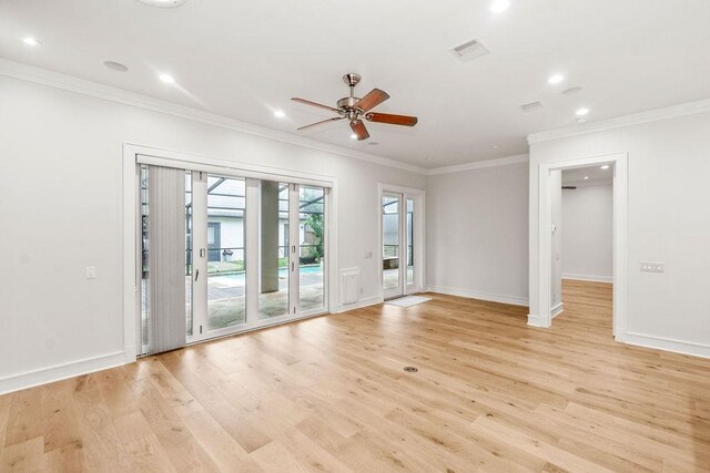 1024 Waverly St, Houston, TX 77008 - empty room featuring light wood-style flooring, a ceiling fan, recessed lighting, baseboards, and ornamental molding