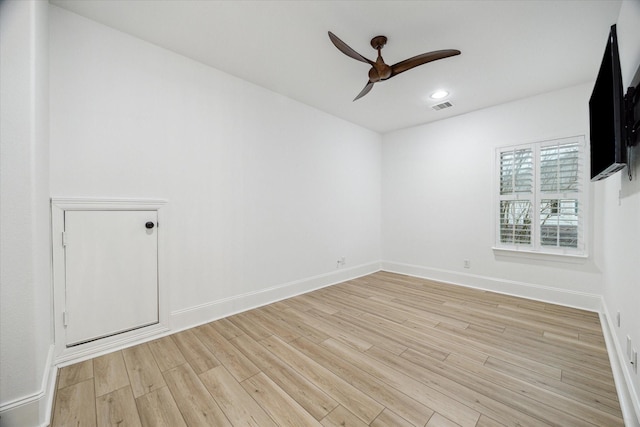 unfurnished room featuring visible vents, baseboards, a ceiling fan, recessed lighting, and light wood finished floors