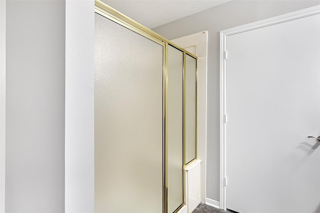 18510 Bluffview Dr, Crosby, TX 77532 - full bathroom featuring a shower stall