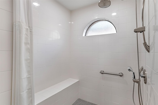 18510 Bluffview Dr, Crosby, TX 77532 - full bathroom with a tile shower