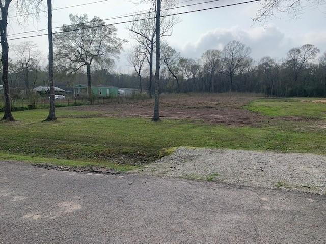 421 County Road 4012, Dayton, TX 77535