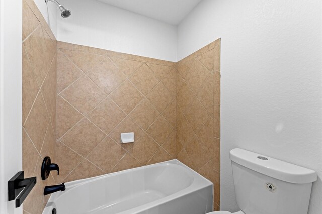12126 Guadalupe Trail Ln, Humble, TX 77346 - full bathroom with toilet and bathing tub / shower combination
