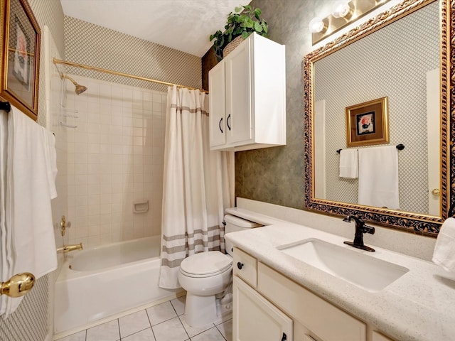 full bath featuring tile patterned floors, toilet, vanity, shower / bathtub combination with curtain, and wallpapered walls