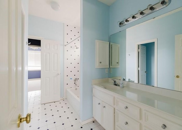 4135 Bellefontaine, Houston, TX 77025 - full bath with vanity