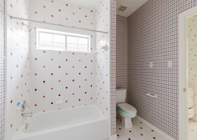 4135 Bellefontaine, Houston, TX 77025 - full bathroom featuring toilet and  shower combination