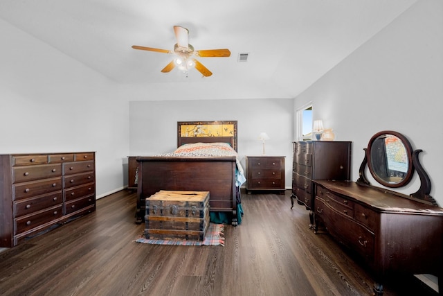 8922 Eaglecove Dr, Houston, TX 77064 - bedroom featuring dark wood-style flooring, baseboards, a ceiling fan, and visible vents