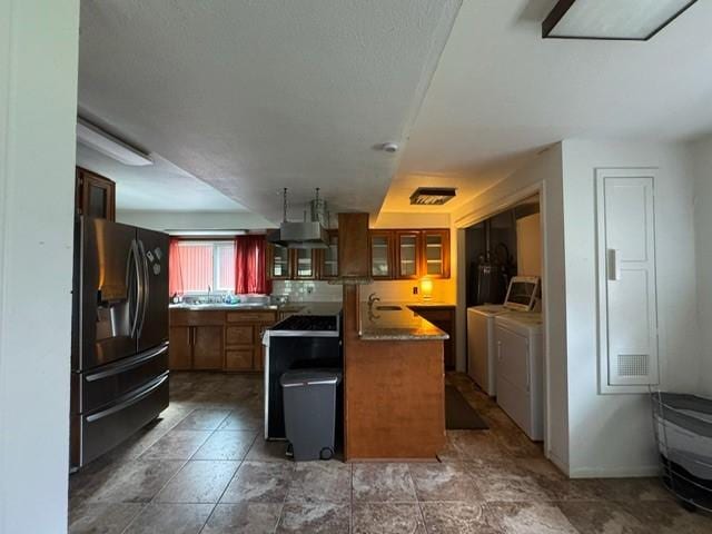 530 Circle Way Dr, Lake Jackson, TX 77566