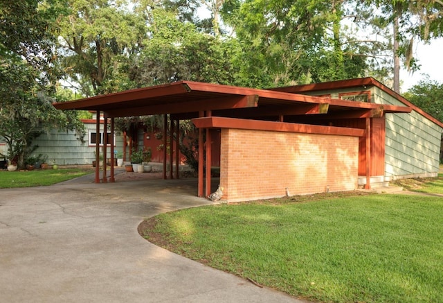 530 Circle Way Dr, Lake Jackson, TX 77566