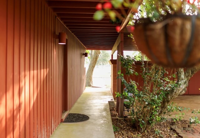 530 Circle Way Dr, Lake Jackson, TX 77566