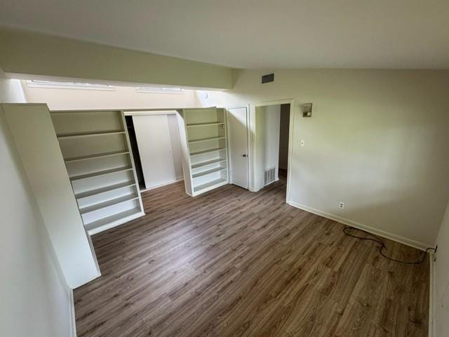 530 Circle Way Dr, Lake Jackson, TX 77566
