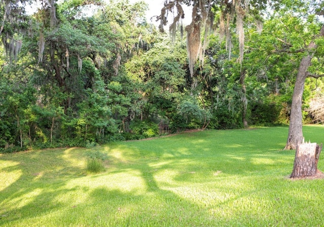 530 Circle Way Dr, Lake Jackson, TX 77566