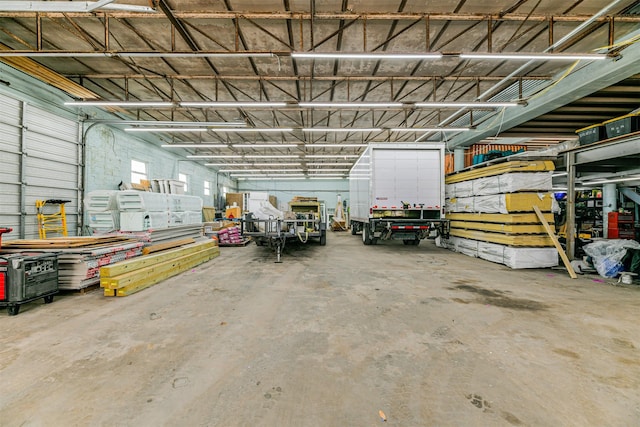2415 Church St, Galveston, TX 77550 - view of garage
