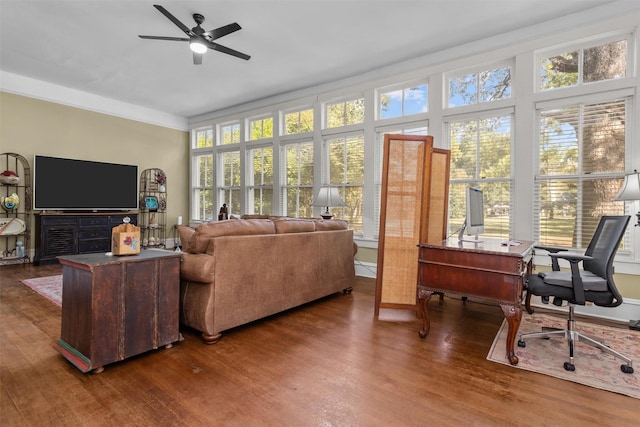 712 Lamar Ave, Crockett, TX 75835 - interior space