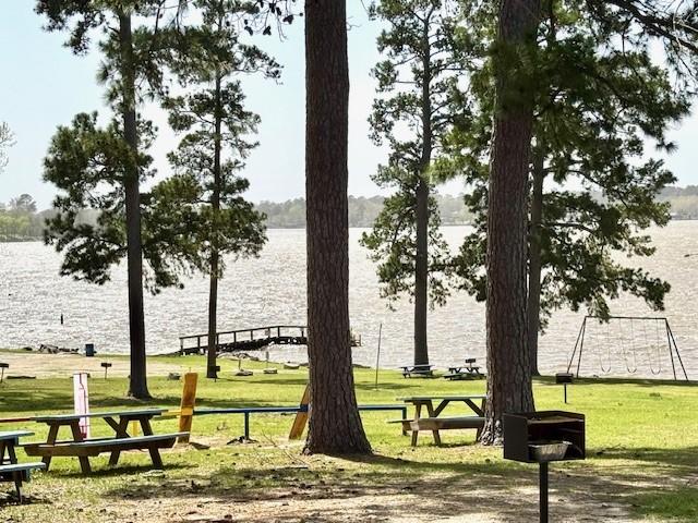 376 Nueces Dr, Trinity, TX 75862