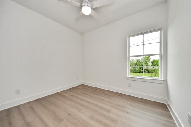 4601 White Rock St, Houston, TX 77051 - unfurnished room with baseboards, light wood-type flooring, and a ceiling fan